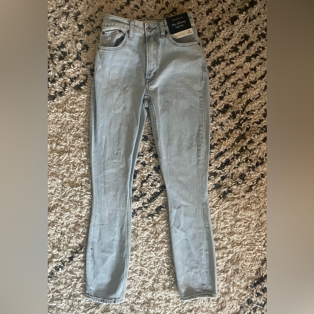 Abercrombie High Rise Skinny 23R